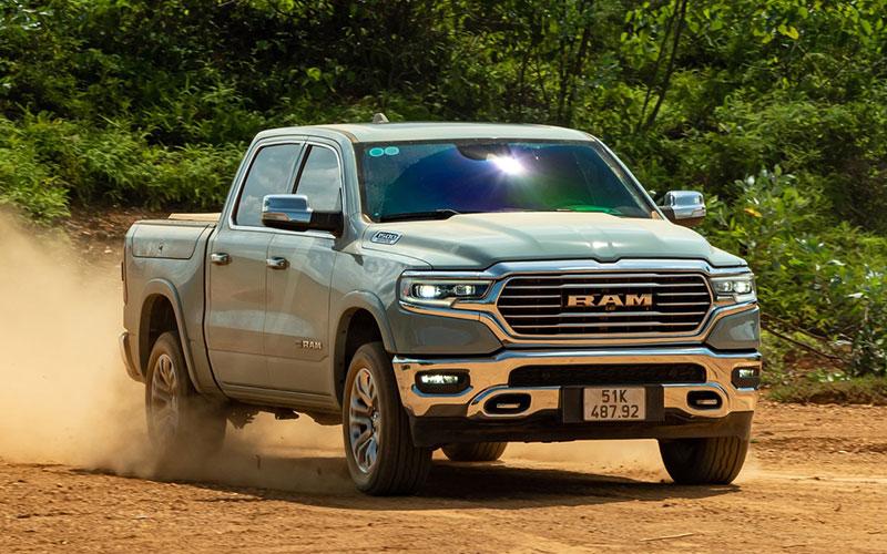 Giá xe Jeep Ram 1500 Laramie